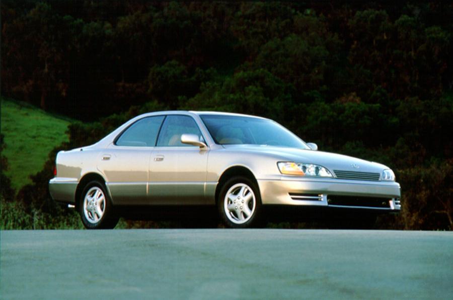  Lexus ES300 1992 года  (фото 22 из 27)